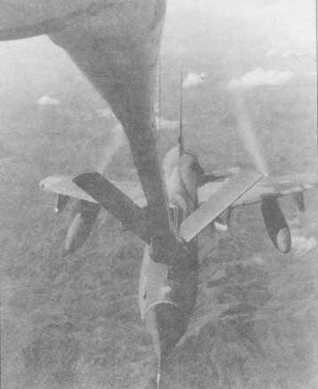 Иллюстрация к книге — F-105 Thunderchie [pic_78.jpg]