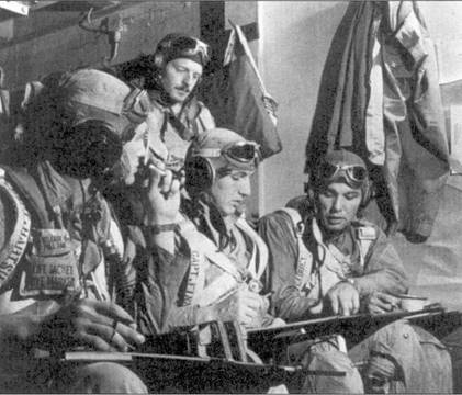 Иллюстрация к книге — Асы США пилоты F4U «Corsair» [pic_151.jpg]