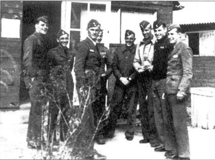 Иллюстрация к книге — Асы люфтваффе пилоты Bf 109 в Испании [pic_127.jpg]