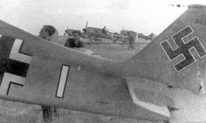 Иллюстрация к книге — Асы люфтваффе пилоты Fw 190 на Западном фронте [pic_27.jpg]