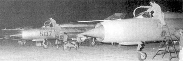Иллюстрация к книге — Боевое применение МиГ-21 во Вьетнаме [pic_46.jpg]