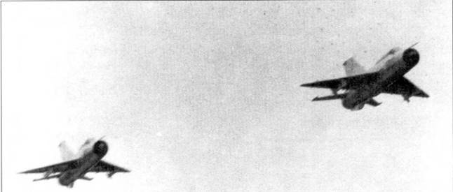 Иллюстрация к книге — Боевое применение МиГ-21 во Вьетнаме [pic_60.jpg]