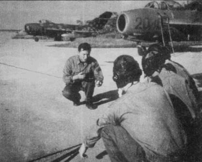 Иллюстрация к книге — Боевое применение МиГ-17 и МиГ-19 во Вьетнаме [pic_71.jpg]