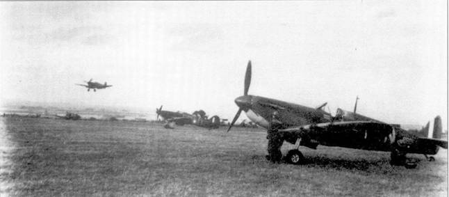 Иллюстрация к книге — Британские асы пилоты «Спитфайров» Часть 1 [pic_72.jpg]