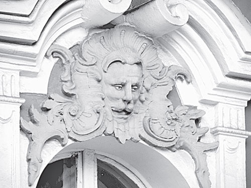 Иллюстрация к книге — Повести каменных горожан. Очерки о декоративной скульптуре Санкт-Петербурга [i_021.jpg]