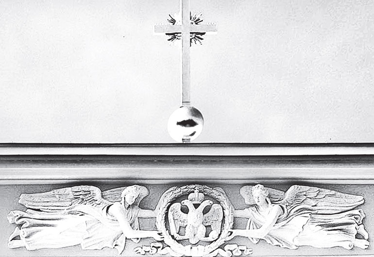 Иллюстрация к книге — Повести каменных горожан. Очерки о декоративной скульптуре Санкт-Петербурга [i_087.jpg]