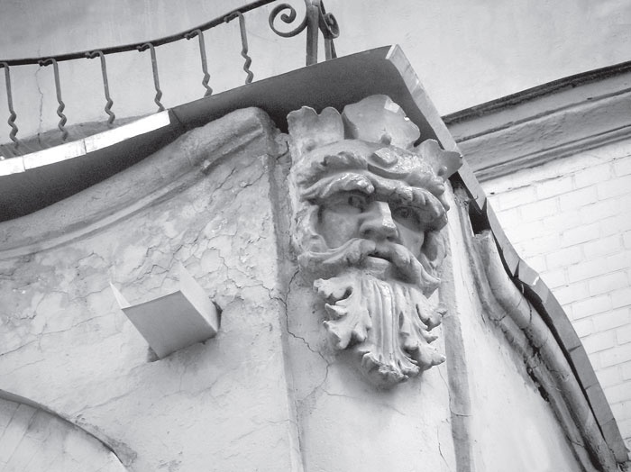 Иллюстрация к книге — Повести каменных горожан. Очерки о декоративной скульптуре Санкт-Петербурга [i_134.jpg]