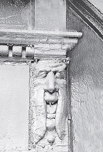 Иллюстрация к книге — Повести каменных горожан. Очерки о декоративной скульптуре Санкт-Петербурга [i_150.jpg]