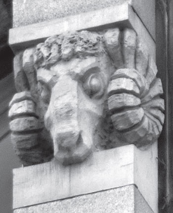 Иллюстрация к книге — Повести каменных горожан. Очерки о декоративной скульптуре Санкт-Петербурга [i_160.jpg]