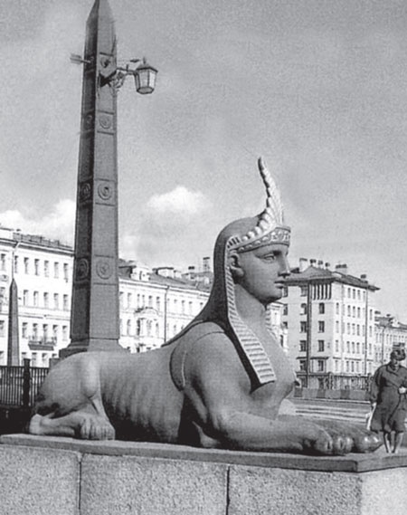 Иллюстрация к книге — Повести каменных горожан. Очерки о декоративной скульптуре Санкт-Петербурга [i_165.jpg]