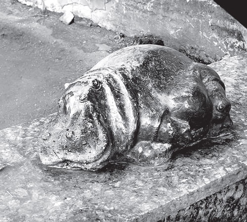 Иллюстрация к книге — Повести каменных горожан. Очерки о декоративной скульптуре Санкт-Петербурга [i_202.jpg]