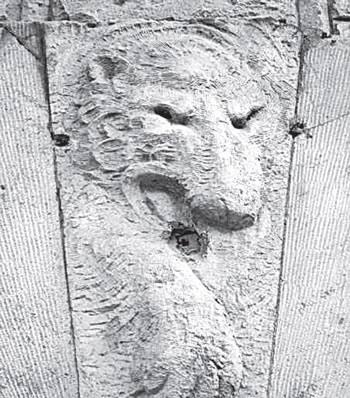 Иллюстрация к книге — Повести каменных горожан. Очерки о декоративной скульптуре Санкт-Петербурга [i_204.jpg]