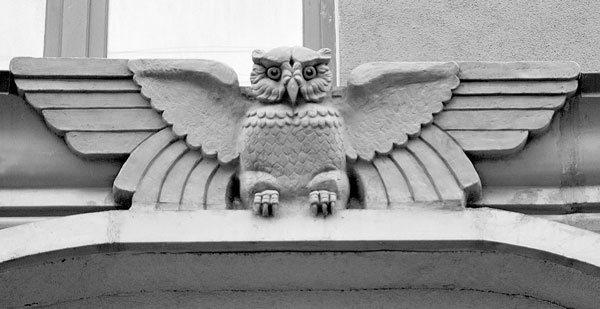 Иллюстрация к книге — Повести каменных горожан. Очерки о декоративной скульптуре Санкт-Петербурга [i_230.jpg]