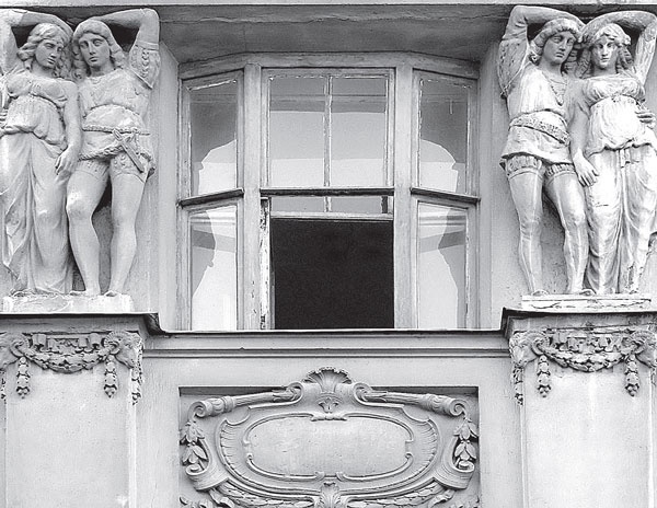 Иллюстрация к книге — Повести каменных горожан. Очерки о декоративной скульптуре Санкт-Петербурга [i_260.jpg]