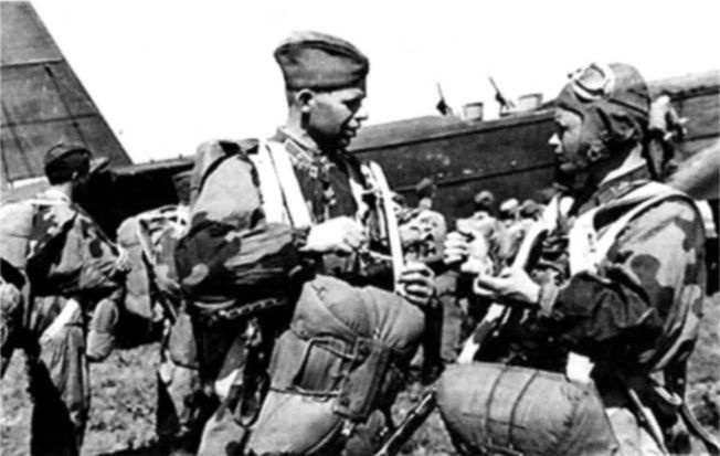 Иллюстрация к книге — Воздушно-десантные войска. История российского десанта [i_045.jpg]