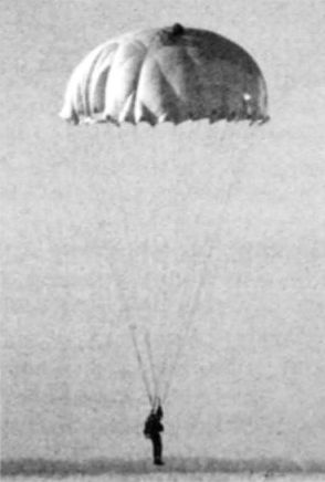 Иллюстрация к книге — Воздушно-десантные войска. История российского десанта [i_108.jpg]