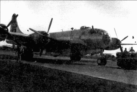 Иллюстрация к книге — B-29 Superfortress [pic_42.jpg]
