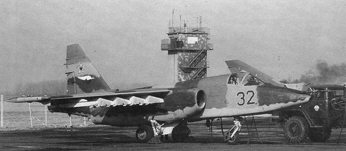 Иллюстрация к книге — Су-25 «Грач» [pic_206.jpg]