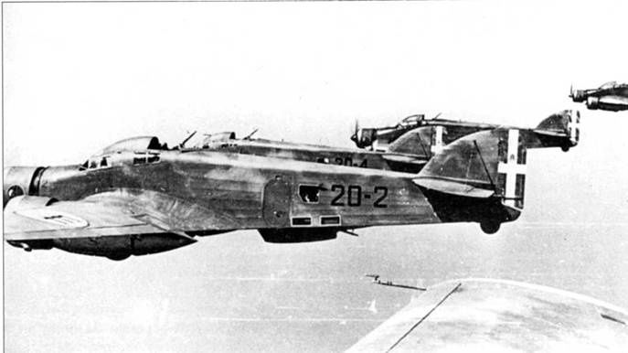 Иллюстрация к книге — Savoia Marchetti S.79 Фотоархив [pic_110.jpg]