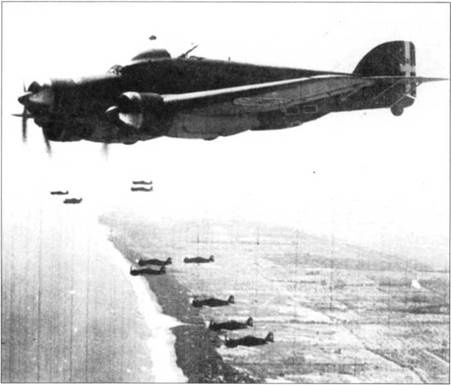 Иллюстрация к книге — Savoia Marchetti S.79 Фотоархив [pic_120.jpg]