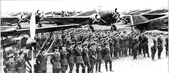 Иллюстрация к книге — Savoia Marchetti S.79 Фотоархив [pic_38.jpg]