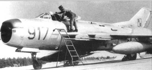 Иллюстрация к книге — МиГ-19 [pic_103.jpg]