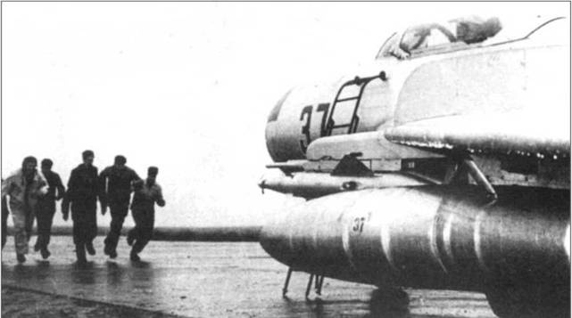 Иллюстрация к книге — МиГ-19 [pic_113.jpg]