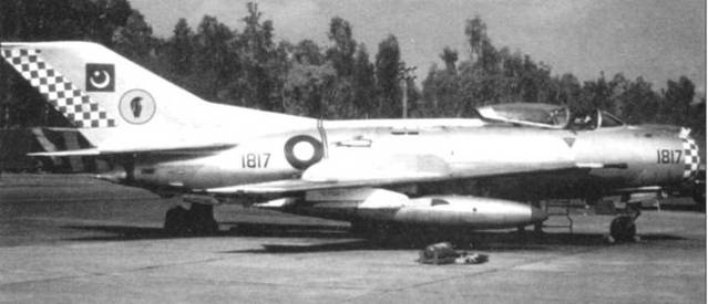 Иллюстрация к книге — МиГ-19 [pic_120.jpg]