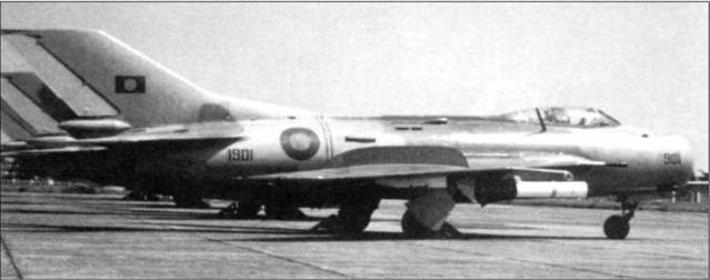 Иллюстрация к книге — МиГ-19 [pic_128.jpg]