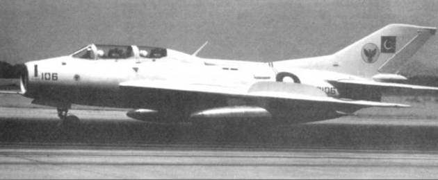 Иллюстрация к книге — МиГ-19 [pic_144.jpg]