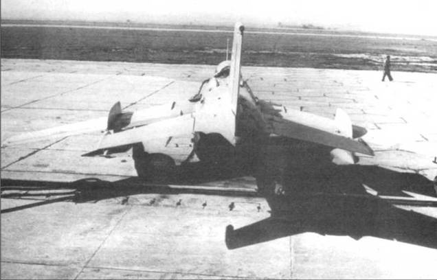 Иллюстрация к книге — МиГ-19 [pic_33.jpg]