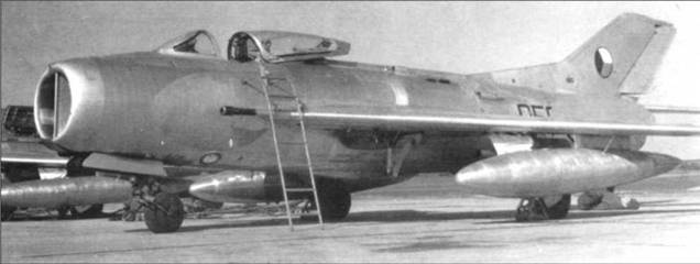 Иллюстрация к книге — МиГ-19 [pic_49.jpg]