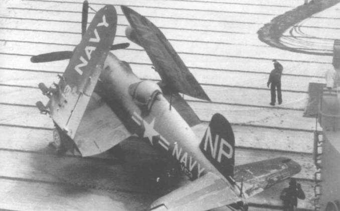 Иллюстрация к книге — F4U Corsair [pic_218.jpg]