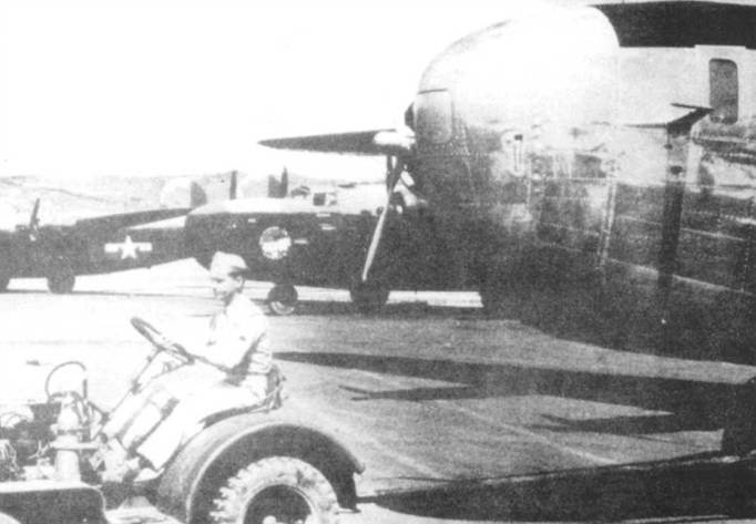 Иллюстрация к книге — B-24 Liberator [pic_51.jpg]