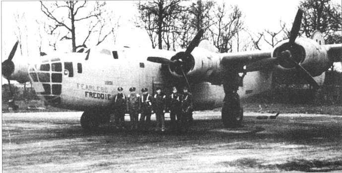Иллюстрация к книге — B-24 Liberator [pic_81.jpg]