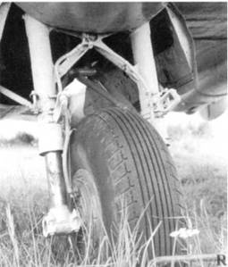 Иллюстрация к книге — Пе-2 [pic_219.jpg]