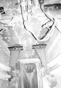 Иллюстрация к книге — Пе-2 [pic_241.jpg]