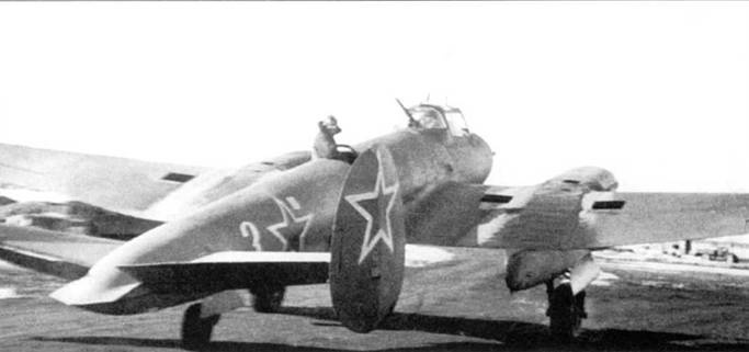 Иллюстрация к книге — Пе-2 [pic_259.jpg]