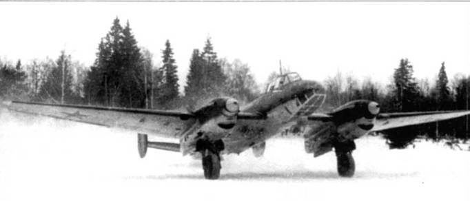 Иллюстрация к книге — Пе-2 [pic_27.jpg]