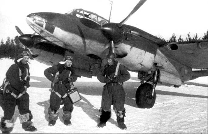 Иллюстрация к книге — Пе-2 [pic_291.jpg]