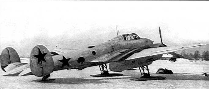 Иллюстрация к книге — Пе-2 [pic_312.jpg]