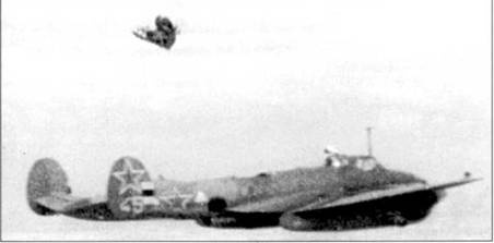 Иллюстрация к книге — Пе-2 [pic_320.jpg]