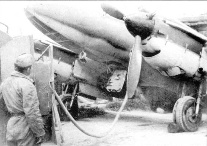 Иллюстрация к книге — Пе-2 [pic_63.jpg]