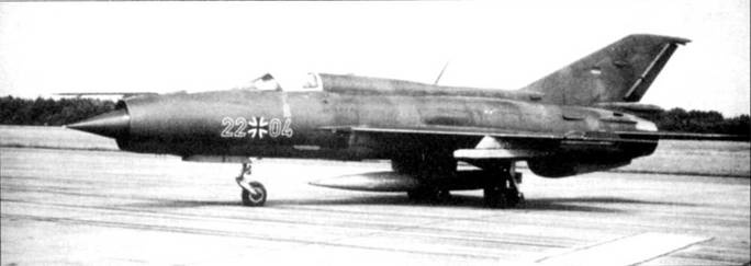 Иллюстрация к книге — МиГ-21 [pic_148.jpg]