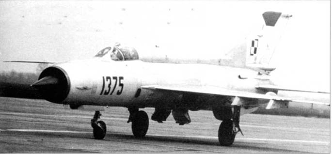 Иллюстрация к книге — МиГ-21 [pic_156.jpg]