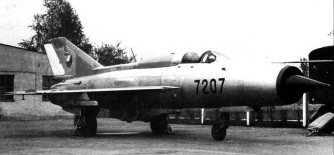 Иллюстрация к книге — МиГ-21 [pic_74.jpg]