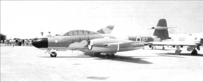 Иллюстрация к книге — Gloster Meteor [pic_182.jpg]
