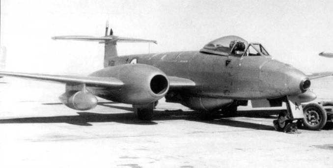 Иллюстрация к книге — Gloster Meteor [pic_188.jpg]