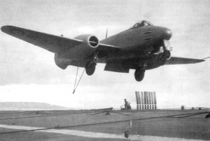 Иллюстрация к книге — Gloster Meteor [pic_191.jpg]