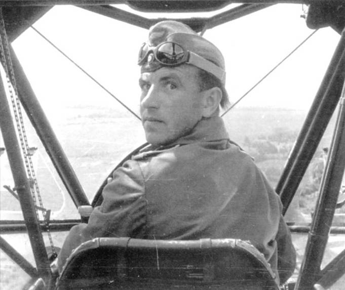 Иллюстрация к книге — Fieseler Storch [pic_30.jpg]